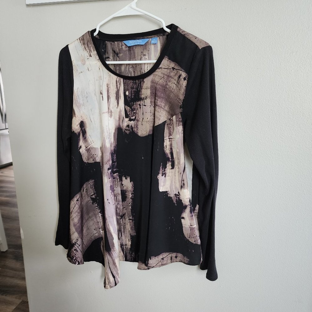 Long sleeve pullover top